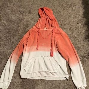 Red to white ombré cropped hoodie